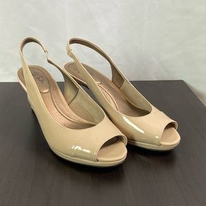 LifeStride Flex Sling back Nude Heels